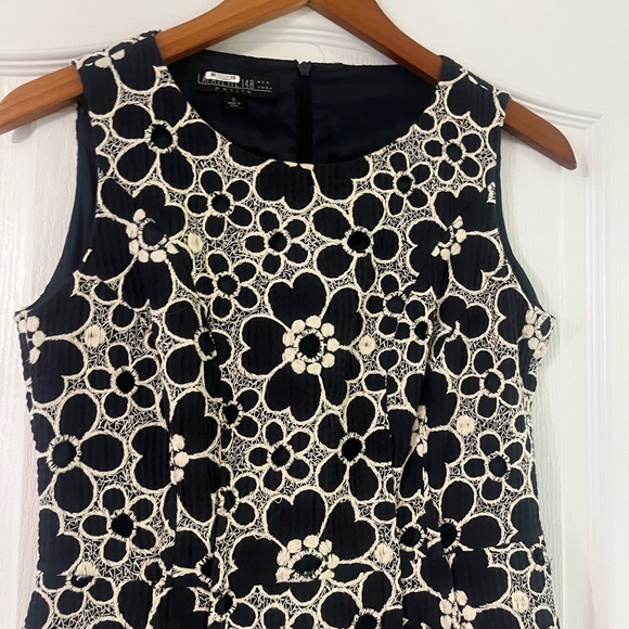 Lafayette148 Embroidered Floral Print Dress Blue w/Pockets  Size 6 - Picture 2 of 9